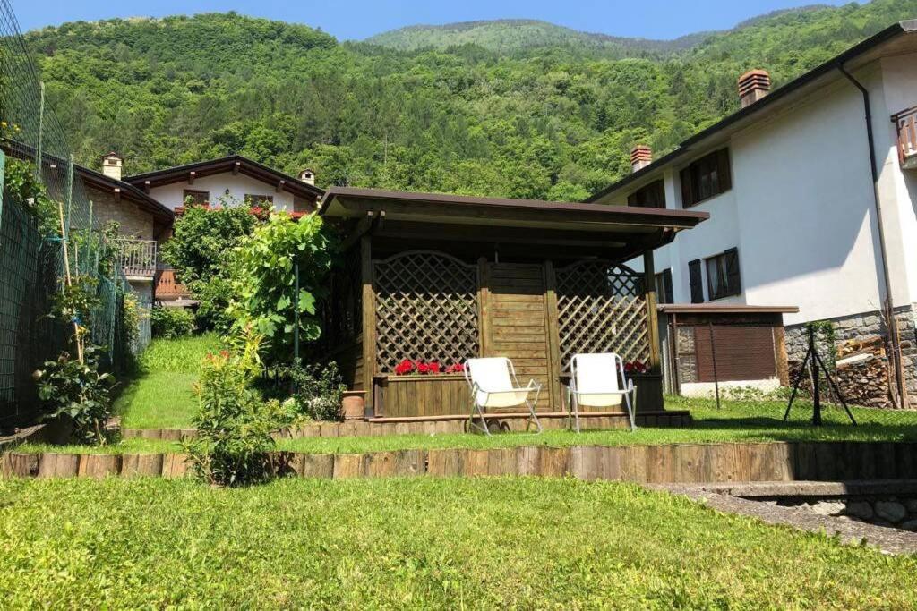 Appartamento Acero Rosso Malonno Esterno foto