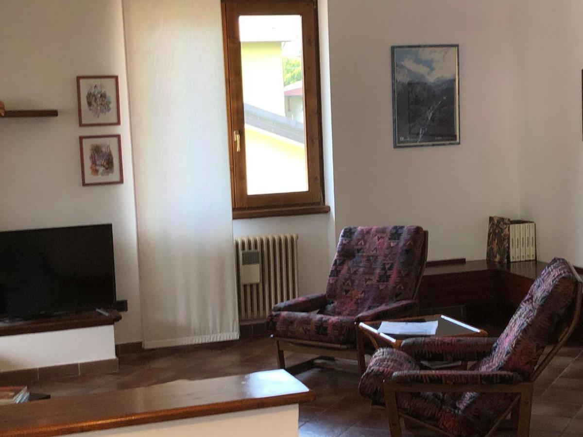 Appartamento Acero Rosso Malonno Esterno foto