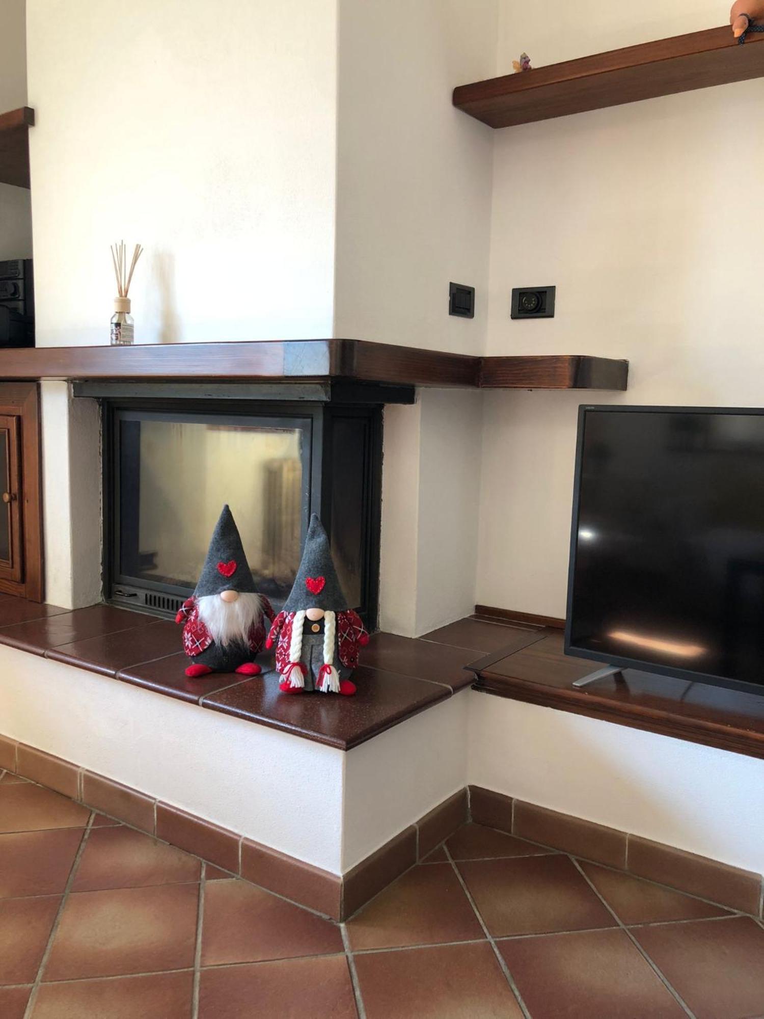 Appartamento Acero Rosso Malonno Esterno foto